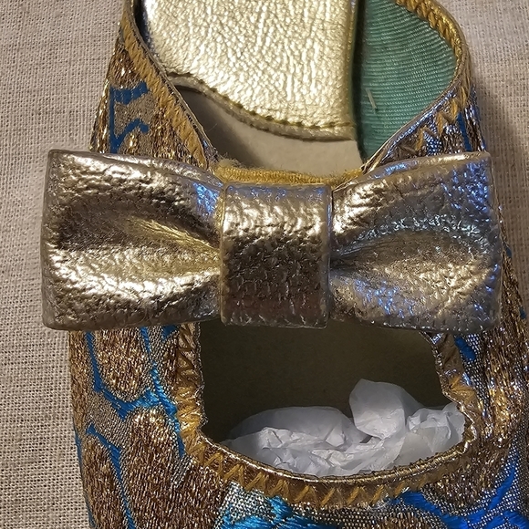 Vintage 1960s Lullabies Slip On Slipper Shoes Blue and Gold Size 8 - Picture 4 of 10